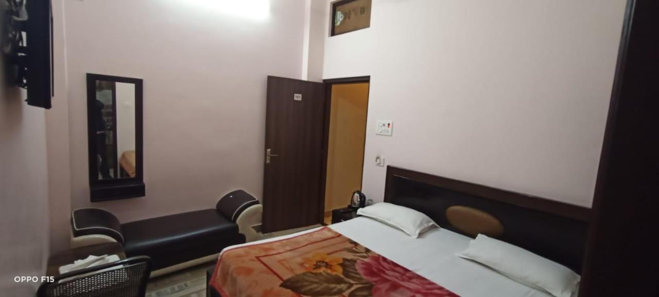 Hotel Blue Star Varanasi Eksteriør bilde